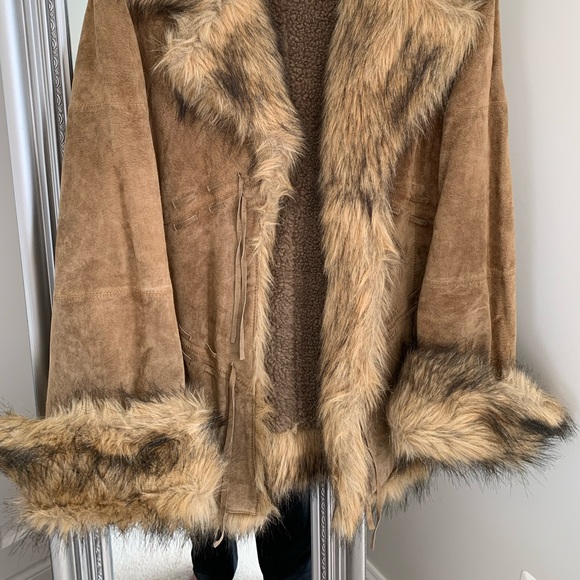 XOXO Suede Look Sherpa Lined Coat - Picture 8 of 8